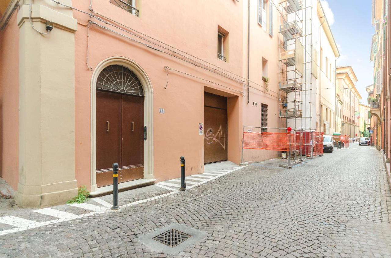 Cartoleria Suite: Spazioso, Moderno E Centrale Bologna Luaran gambar